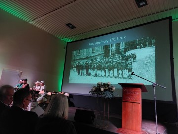 150 lat historii i służby młodemu pokoleniu, 
